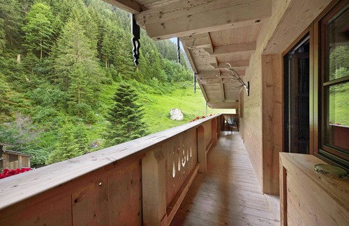 Mayrhofen Chalet De Esquí | Chalet alpino Lacknerbrunn hasta 21 personas con vistas a la montaña