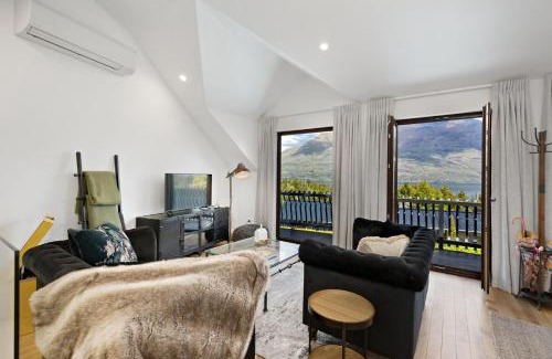 Sunshine Bay Casa | Alpine Cottage