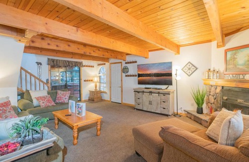 Moonridge Casa | Alpine Escape by Big Bear Cool Cabins