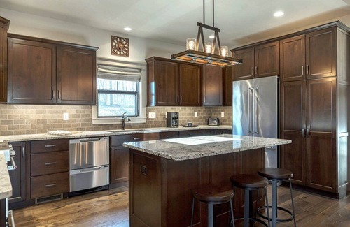Innsbrook Casa | Alpine Getaway with Hot Tub