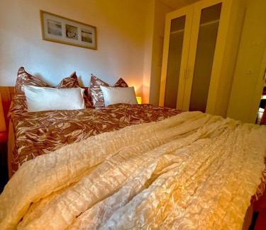 Iseltwald Apartamento | Alpine Haven Base Chalet