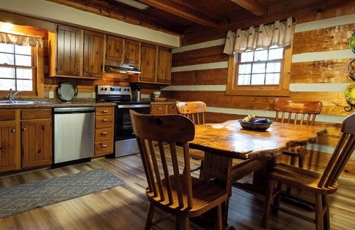 Logan Cabina | Alpine | Hocking Hills