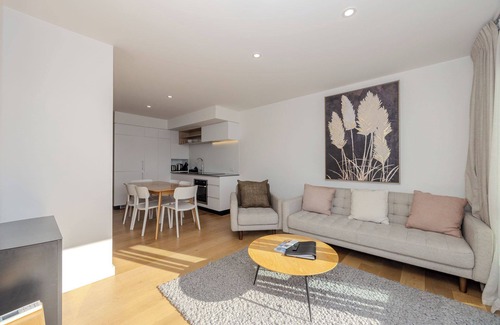 Albert Town Apartamento | Alpine Junction Townhouse Apartments