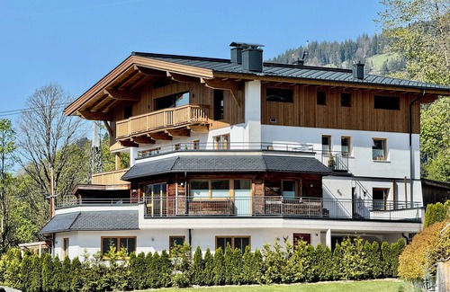 Moosen Apartamento | Alpine Lodge SKI IN- SKI OUT Luxurious vacation apartment with 4 bedrooms