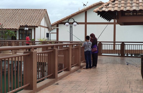 Taman Tanjung Chalet De Esquí | Alpine LXPD Premium Water Chalet
