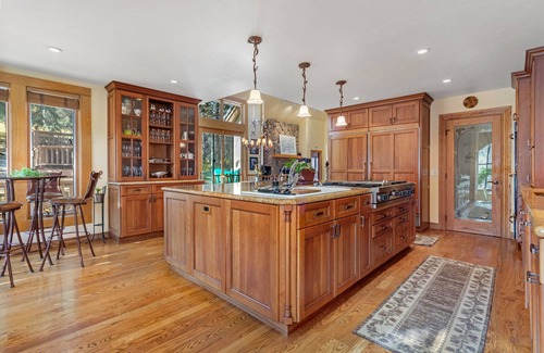 Beaver Creek Casa | ALPINE MANSION, 9bd + LOFT BR SLEEPS 24 HUGE 8000 sq ft EXCLUSIVE BEAVER CREEK!