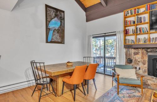 Incline Village Apartamento | Alpine Retreat in the Heart of Incline Village condo