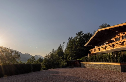 Kitzbuehel Apartamento | Alpine retreat: mountain magic in Kitzbühel
