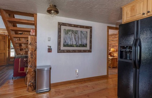 Tetonia Cabina | Alpine Retreat | Teton Views, Steller Skiing, National Parks