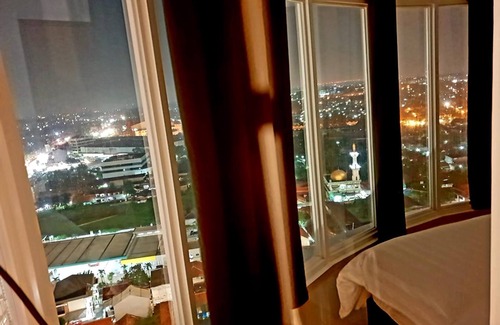 Cikokol Apartamento | Alpine Room at TreePark City Apartement