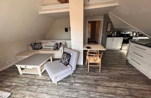 Sunapee Apartamento | Alpine Suite - Walk to Lake Sunapee and Restaurants