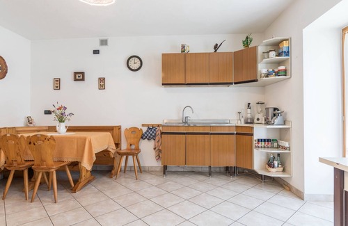 Palu del Fersina Casa | Casa de vacaciones alpina "Baita Serpillo" con vistas a la montaña únicas y jardín privado