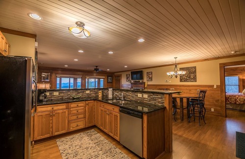 Apple Ridge Cabina | Alpine Vista - Blowing Rock Cabin con bañera de hidromasaje, teatro, sauna, vistas