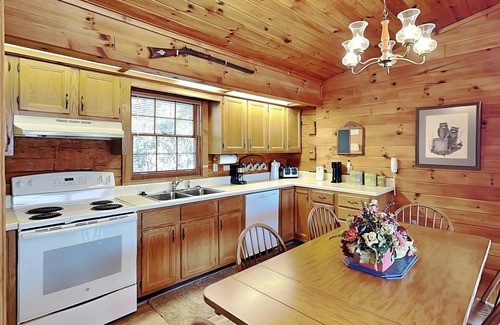Gatlinburg - Pigeon Forge Cabina | Alpine Windsong