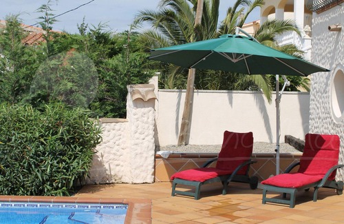 El Mas Fumats Casa | Alquiler vacacional de casa con piscina y vistas, max.6 personas, Roses