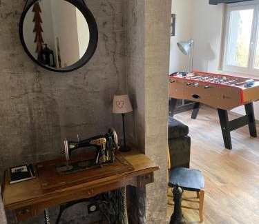 Neuve-Eglise Casa | Als AS DE COEUR La maison aux mille et un coeurs