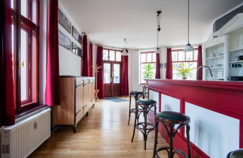 Weissensee Apartamento | Alt-Berliner Eckkneipe - "Feuchte Ecke"