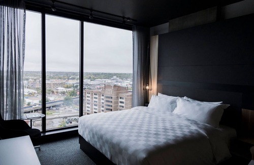 Saskatoon Downtown Hotel | Alt Hotel Saskatoon