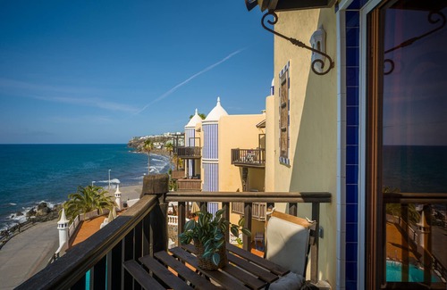 Playa del Aguila Chalet De Esquí | Altamar 60 Balcony beach views By CanariasGetaway
