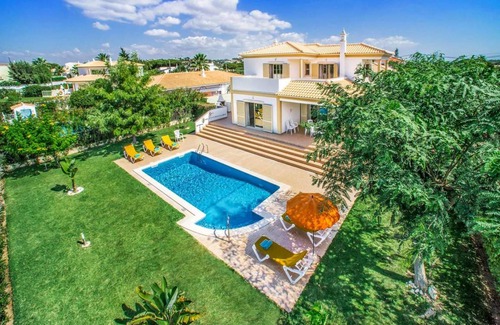Castelo Villa | 200 m² Villa ∙ 4 habitaciones ∙ 8 personas