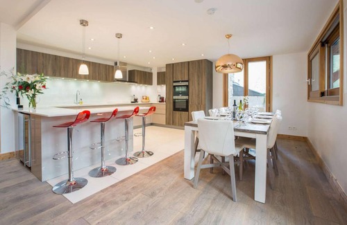 Morzine Apartamento | ALTAKA 4 in Morzine with 4 bedrooms and 3 bathrooms