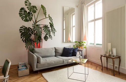 Reinprechtsdorf Apartamento | Altbau-Designerwohnung mit Kamin