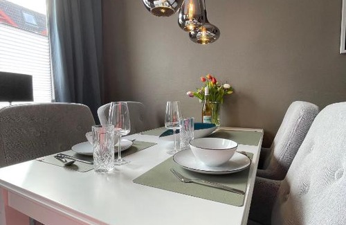 Mitte Apartamento | Altbaucharme Deluxe mit Balkon in zentraler Lage