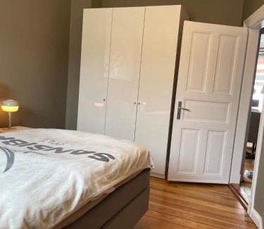 Mitte Apartamento | Altbaucharme Deluxe mit Balkon in zentraler Lage