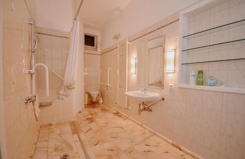 Feldbach Apartamento | Altbauwohnung in städtischer Ruhelage
