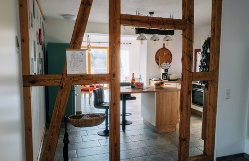 Schweina Apartamento | "Altensteinblick" vacation apartment with a fantastic view