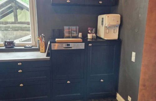 Verbandsgemeinde Pellenz Apartamento | Alter Bahnhof Kruft with whirlpool & garden - prices may vary!