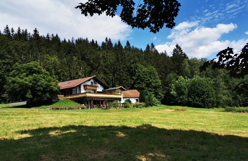 Bodenmais Apartamento | Altes Forsthaus - Ferienwohnung Dachsbau