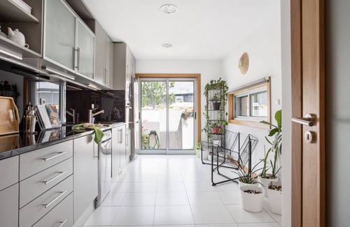 Nogueira Apartamento | ALTIDO - Casa Elegante c/Varanda & 2 Terraços no Porto