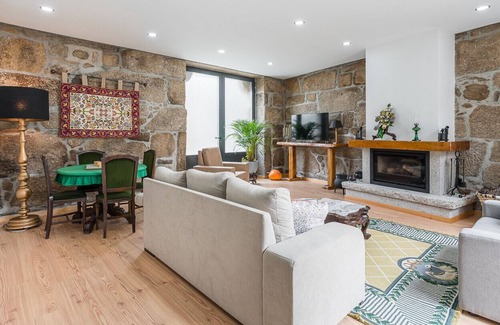Mangualde Apartamento | ALTIDO Cosy unit w/ Gym & Communal pool