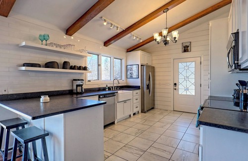 Hiawassee Casa | Altitude Adjustment by Chatuge Home Concierge firepit, hot tub, mountain & lake view
