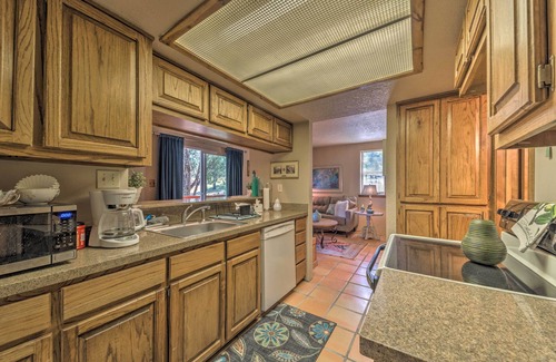 Alto Apartamento | Alto Adventure Base w/ Deck: Hike, Bike & Ski!