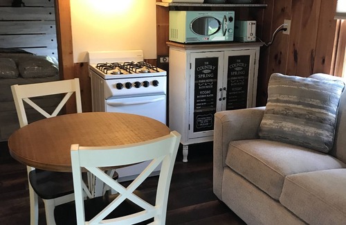 Alton Bay Cabaña | Alton Bay 2 Bed Room Cottage with Dock