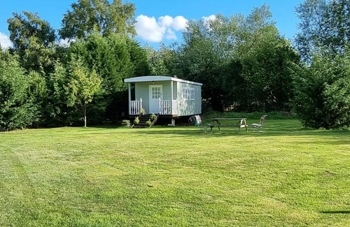 Combridge Casa | Alton Brook House
