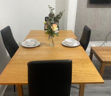 Bardsley Casa | Alton House