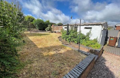Werrington Casa | Alton Towers/Foxfield & Oak Barns/Peak District
