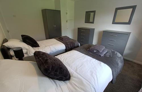 Werrington Casa | Alton Towers/Foxfield & Oak Barns/Peak District