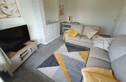 Werrington Casa | Alton Towers/Foxfield & Oak Barns/Peak District
