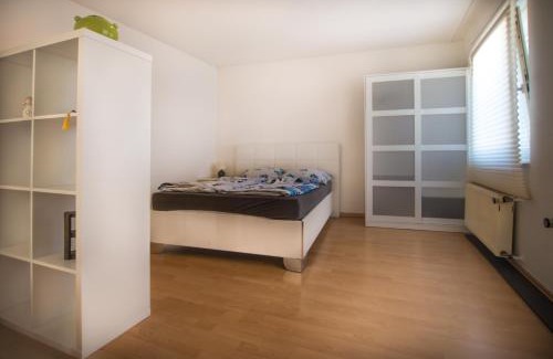 Dusseldorf Old Town Apartamento | Altstadt Apartment Charly