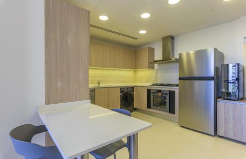 Dbayeh Apartamento | Aluma 2-BR Apt & Balcony at Waterfront Dbayeh