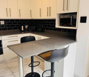Southernwood Apartamento | Aluz Guestunit, Self-catering