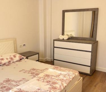 Tirana Apartamento | Alvaros Apartment