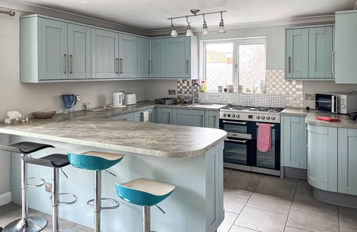 Gosport Cabaña | Alverstoke Seaside Cottage