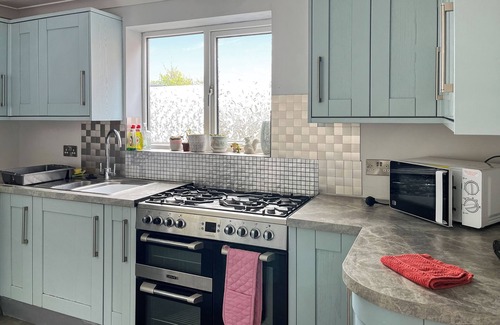 Gosport Cabaña | Alverstoke Seaside Cottage