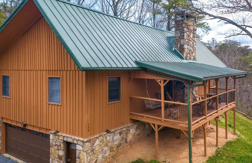 Gatlinburg - Pigeon Forge Cabina | Always an Adventure by Jackson Mountain Rentals