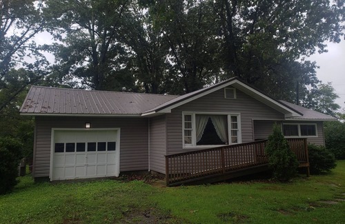 Pikeville Casa | Always Stay Humble & Kind Farm / Fall Creek Falls